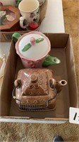 Teapot lot of 2 Brown teapot one rose colored