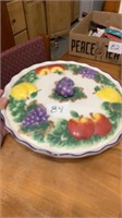 A extra large pie dish with lid