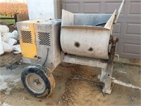 Stow concrete mixer w/Honda engine