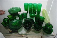 24 Pcs Forest Green Depression & Vaseline Glass Ro