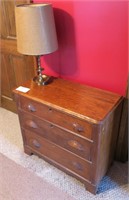 32" Victorian 3-drawer chest with lamp