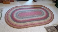 5' x 8" Oval braided rug