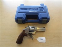 Smith & Wesson 686JM .357 Mag cal 6-Shot Revolver,