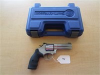 Smith & Wesson 617-6 .22 LR cal 10-Shot Revolver,