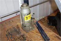 12 Ton AC Delco Bottle Jack