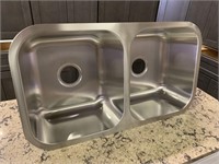 32" Double Bowl Stainless Steel Undermount Sink