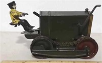 Tin wind-up dozer with cast iron driver