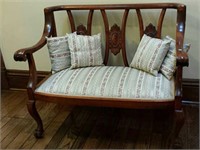 Wood parlor bench with upholstered seat
