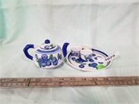 Petite Tea Set. Blueberry Art.