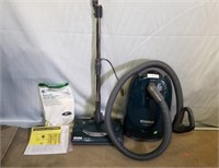Gently Used Kenmore* Vacuum. All Accessories,