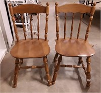 2 Wooden Dining Room Chairs Spindal Back