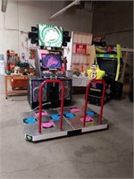 Dance dance revolution extreme arcade  game