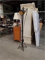 Torchiere floor lamp