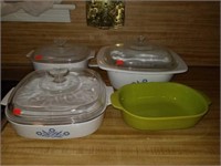 Set of 4 corningware casserole dishes