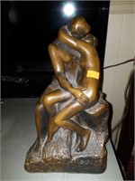 Beautiful Esco Products Statue of Lovers