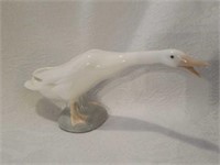 Beautiful Lladro White Goose Stretched Neck Statue