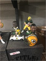 Packer item on Title Town cube