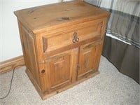 Knotty Pine End Table 16 x 24 x 24 Inch