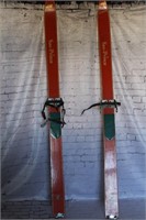 Vintage sno prince skis