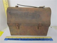 Early rusty lunch box