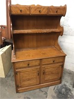 Maple step-back hutch