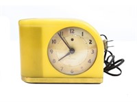 Vintage Art Deco Westclox Moonbeam Bakelite Clock