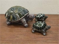 Mom & 2 Baby Turtle Statues