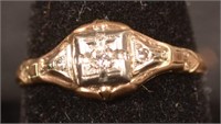 10k Vintage 3 Stone Diamond Ring