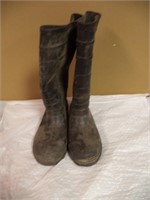 Adult Muck / Rain Boots size 8