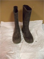 Childrens Muck / Rain Boots size 7