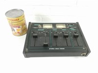 Mixeur Realistic modèle  32-1101A (disco mixer)