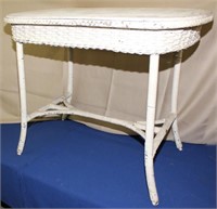White wicker oval table, 36" long