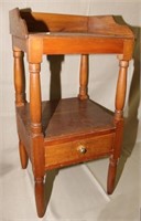 Early washstand w/bottom drawer, turned legs