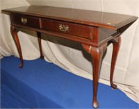 Queen Anne style 52" wide cherry finish sofa table