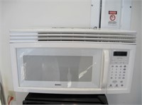 Kenmore Under the Counter Microwave (Local Pickup)
