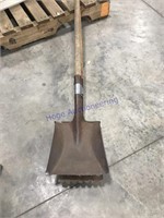 Roofing spade, sand shovel
