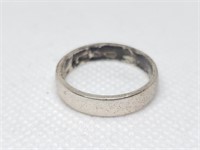 STERLING SILVER BAND RING