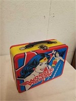 Metal Wonder Woman lunch box