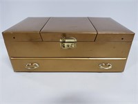 Vintage gold toned jewlery box
