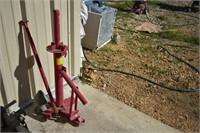 D- MANUAL TIRE MACHINE AND VINTAGE TIRE BALANCER