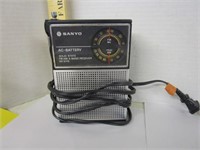 Sanyo AC / Battery FM / AM 2 Band receiver