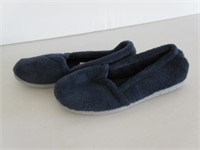 "As Is"DearForms Large (9-10) Women's Slippers