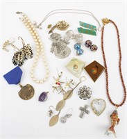 COSTUME JEWELRY ASSORTED LOT