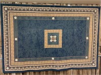 LARGE PERSIAN STYLE RUG-2.8M X 1.9M