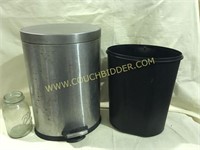 Stainless lift top trashcan w/ insert