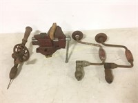 2 vintage speed wrench's, hand drill & a vise