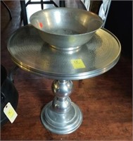 HAMMERED ALUMINUM STAND AND BOWL