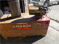 Lot Knack Job Box w/2 heaters