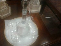 Rose decanter with 4 glasses