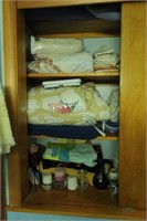 Lot, contents of linen closet,